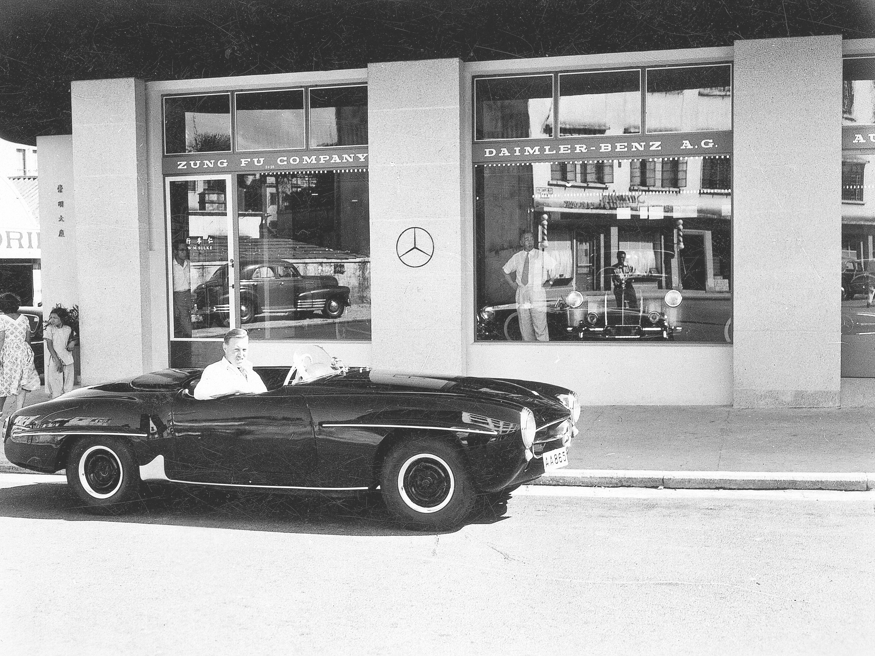 interior view of a Mercedes-Benz car for Effortless Travel