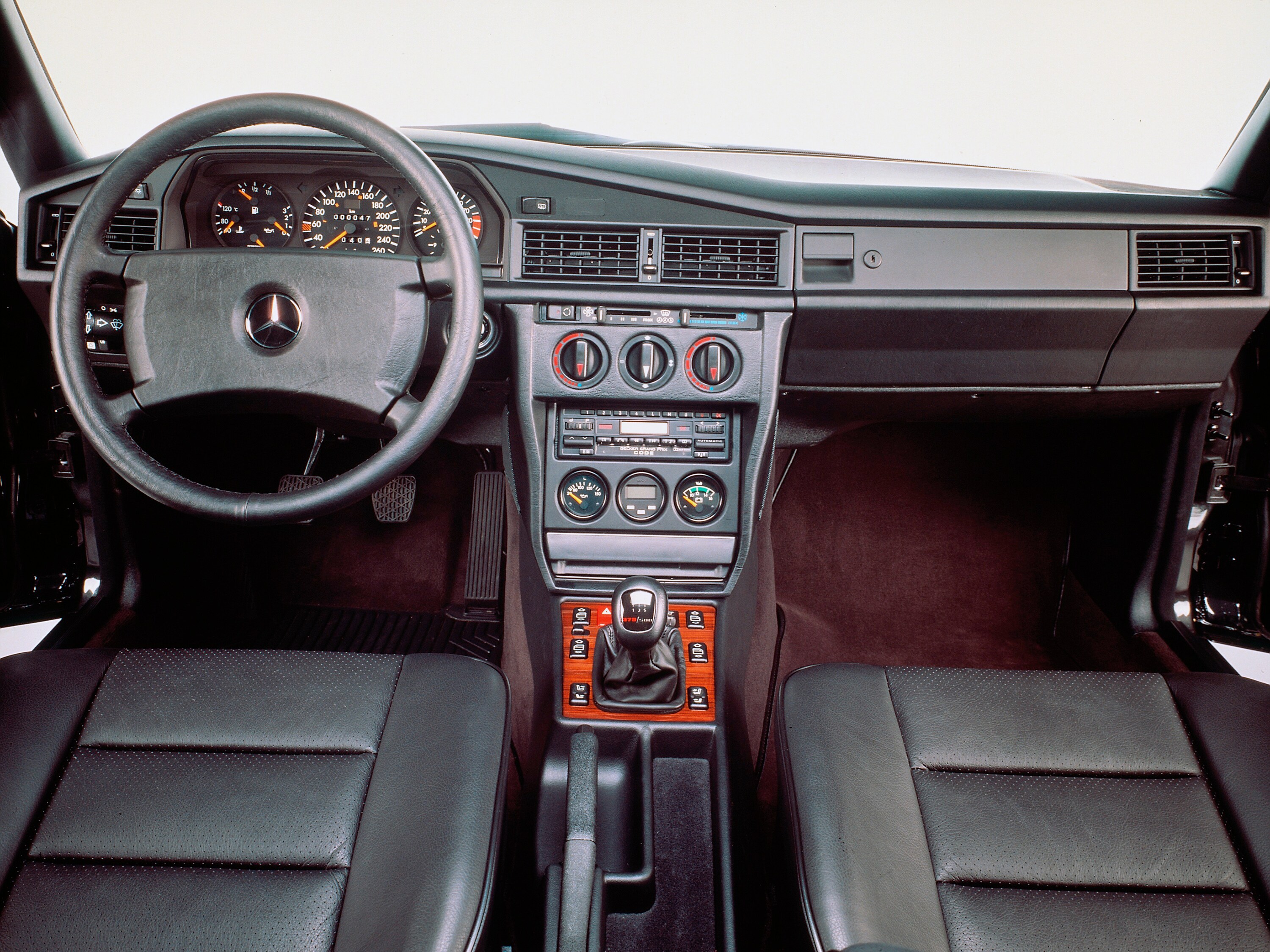 Interior of Mercedes-Benz 190 E 2.5-16 Evolution II