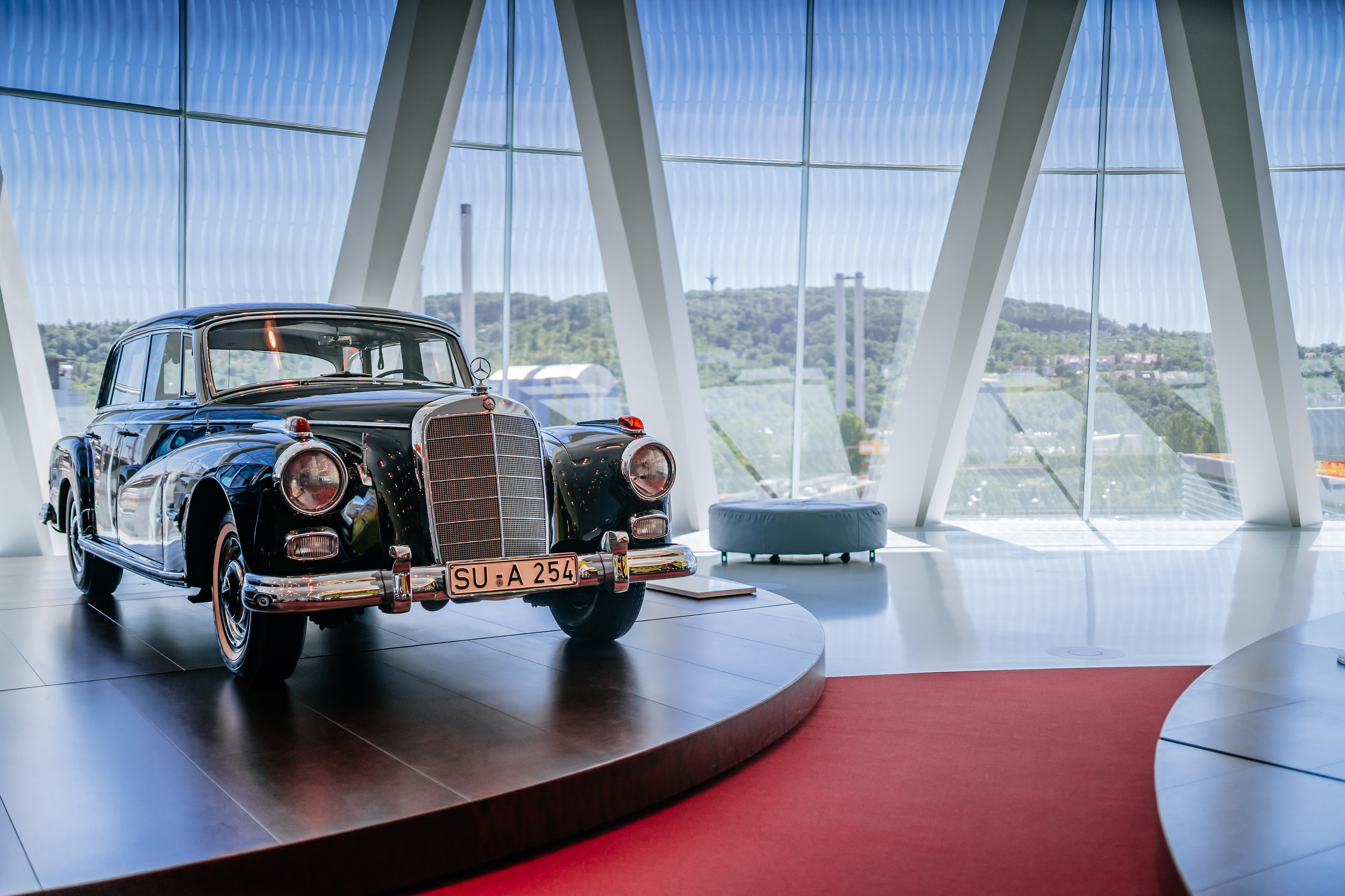 300 d in 1957 | Mercedes-Benz Side view of the first Mercedes-Benz motor car.