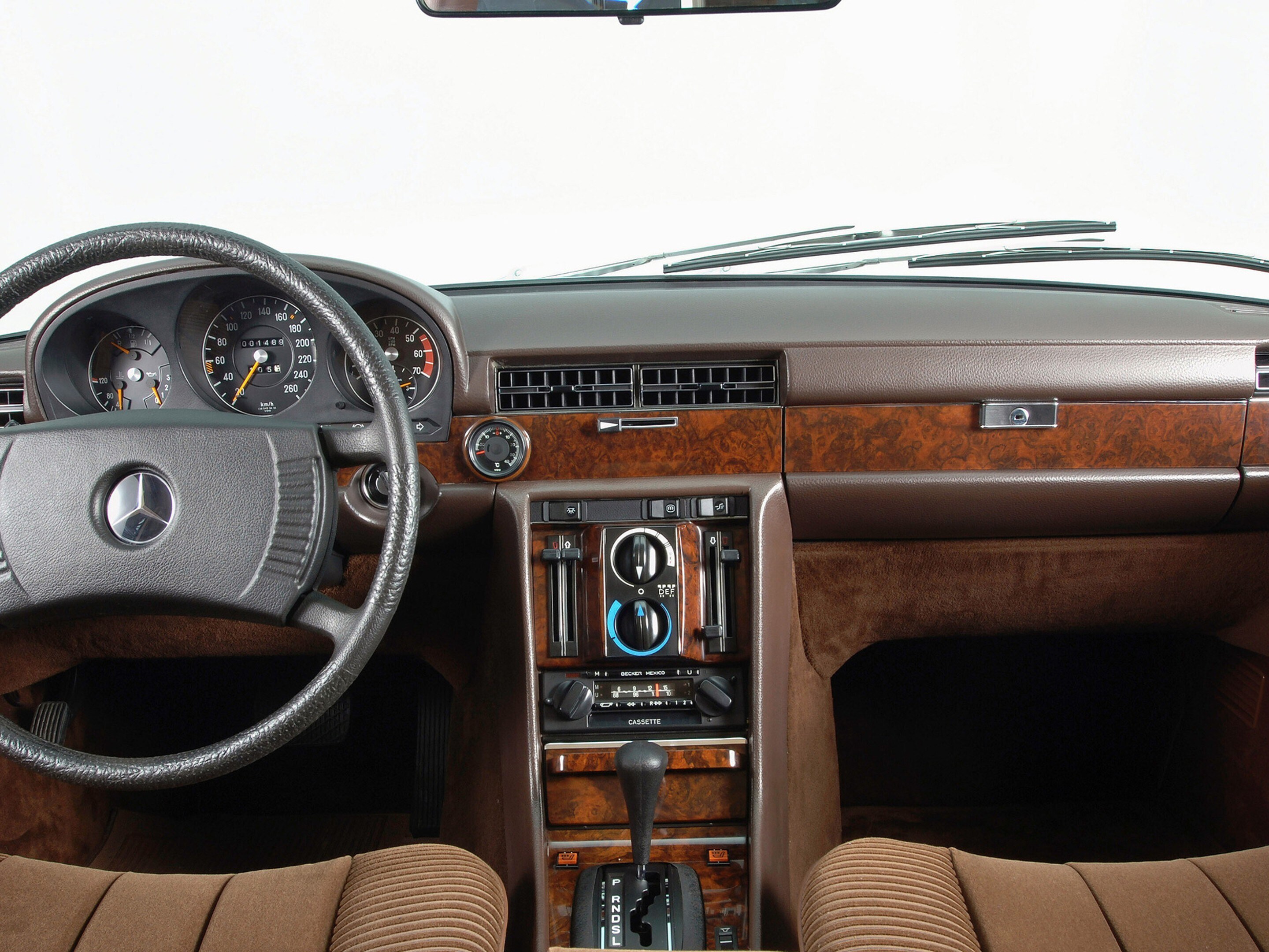 Instrument Panel of the Mercedes-Benz S-Class Saloon