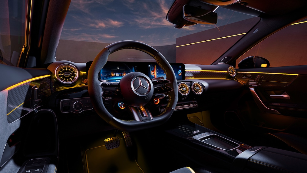 Digital Extra: The Mercedes-Benz Pre-Installation for MBUX Entertainment 