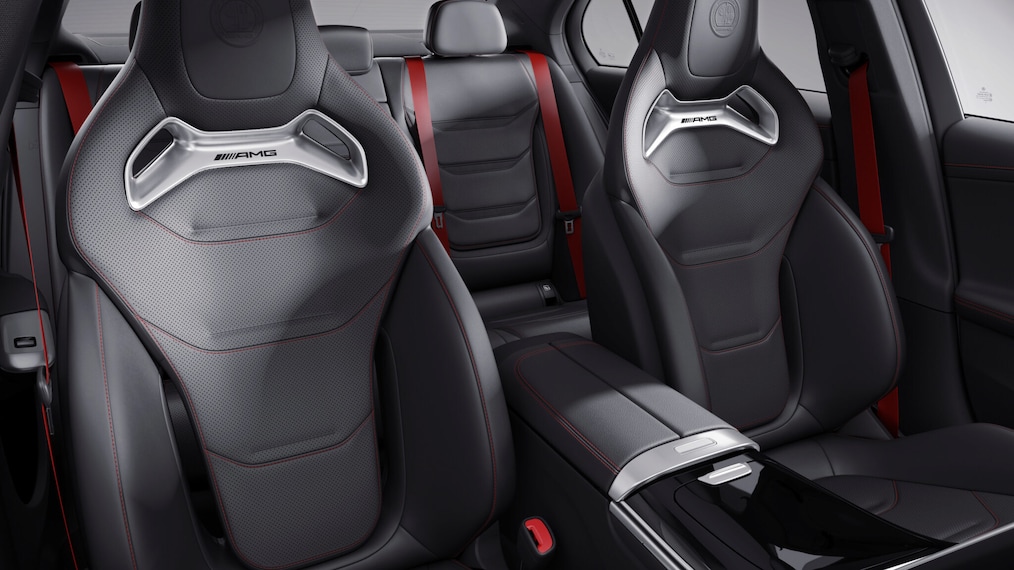 Close-up of a AMG light-alloy wheel with AMG high-performance ceramic composite braking system shining through.