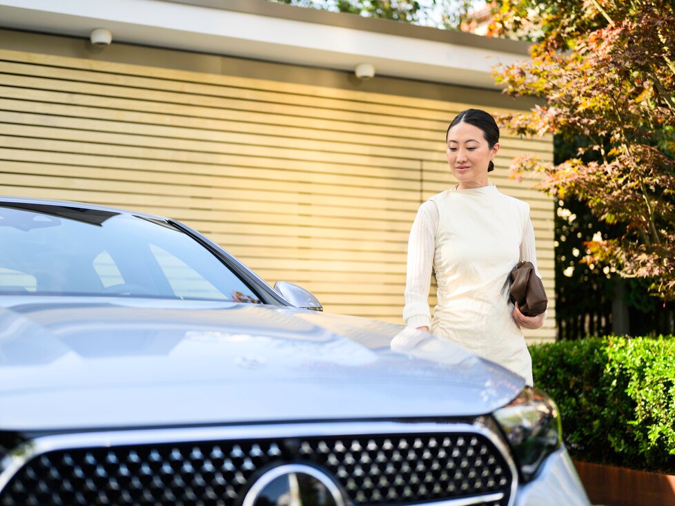 Latest offer for EQ models from Mercedes-Benz Financial Services