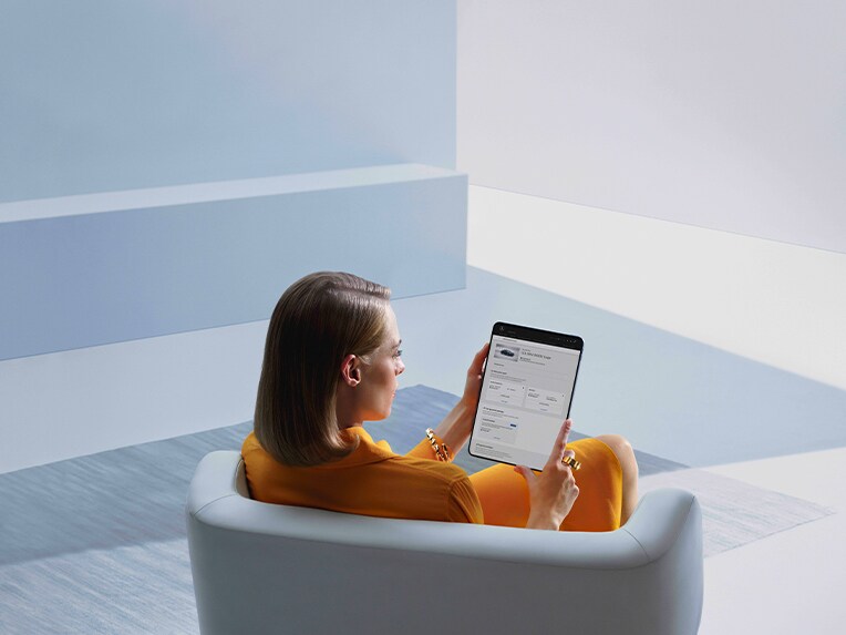 The Remote Retrieval of Vehicle Status as one of various Digital Extras from Mercedes-Benz.