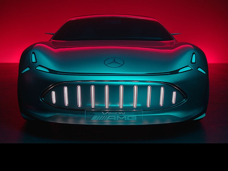 Mercedes-AMG E PERFORMANCE 油電混合車型的車頭。