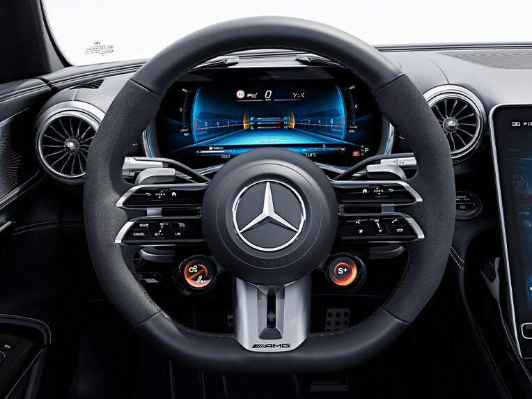 全新Mercedes-AMG GT轎跑車內nappa真皮/MICROCUT超細纖維AMG高性能軚盤。