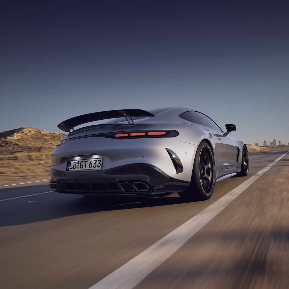 Mercedes-AMG GT 轎跑車的 AMG Performance 4MATIC 全輪驅動。