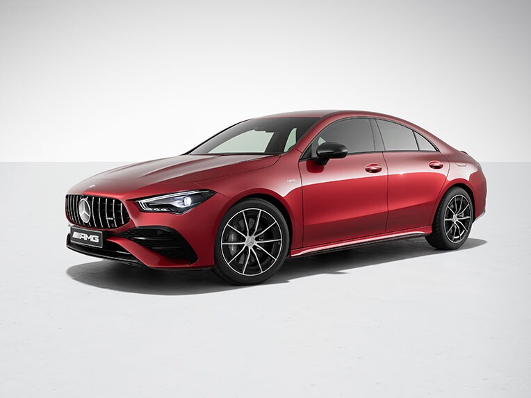 Mercedes-AMG CLA 35 4MATIC附AMG夜色套件。
