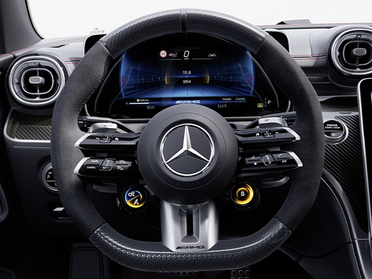 Mercedes-AMG CLE開篷車內的碳纖維設計/MICROCUT超細纖維AMG高性能軚盤。