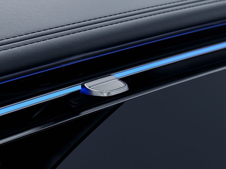 Digital Vent Control in the new E-Class Saloon from Mercedes-Benz.