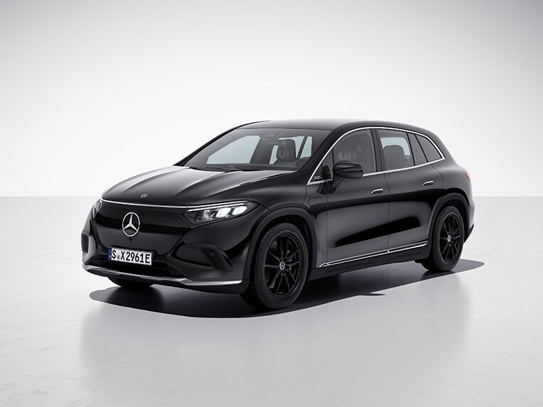 搭載標準配備的全新 電動車EQS SUV 。