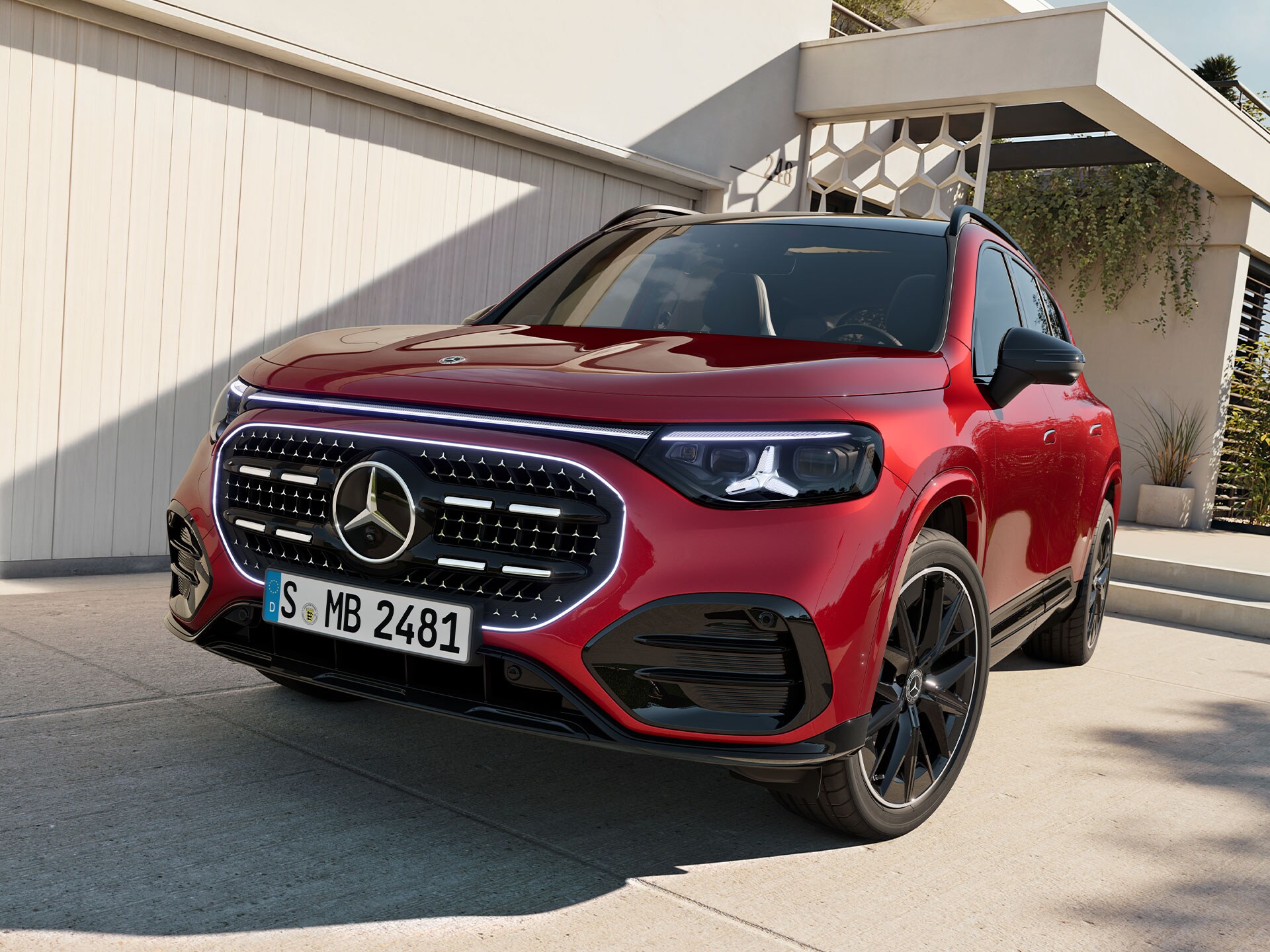 Mercedes-Benz的全新智慧混能 GLB 夜間套件