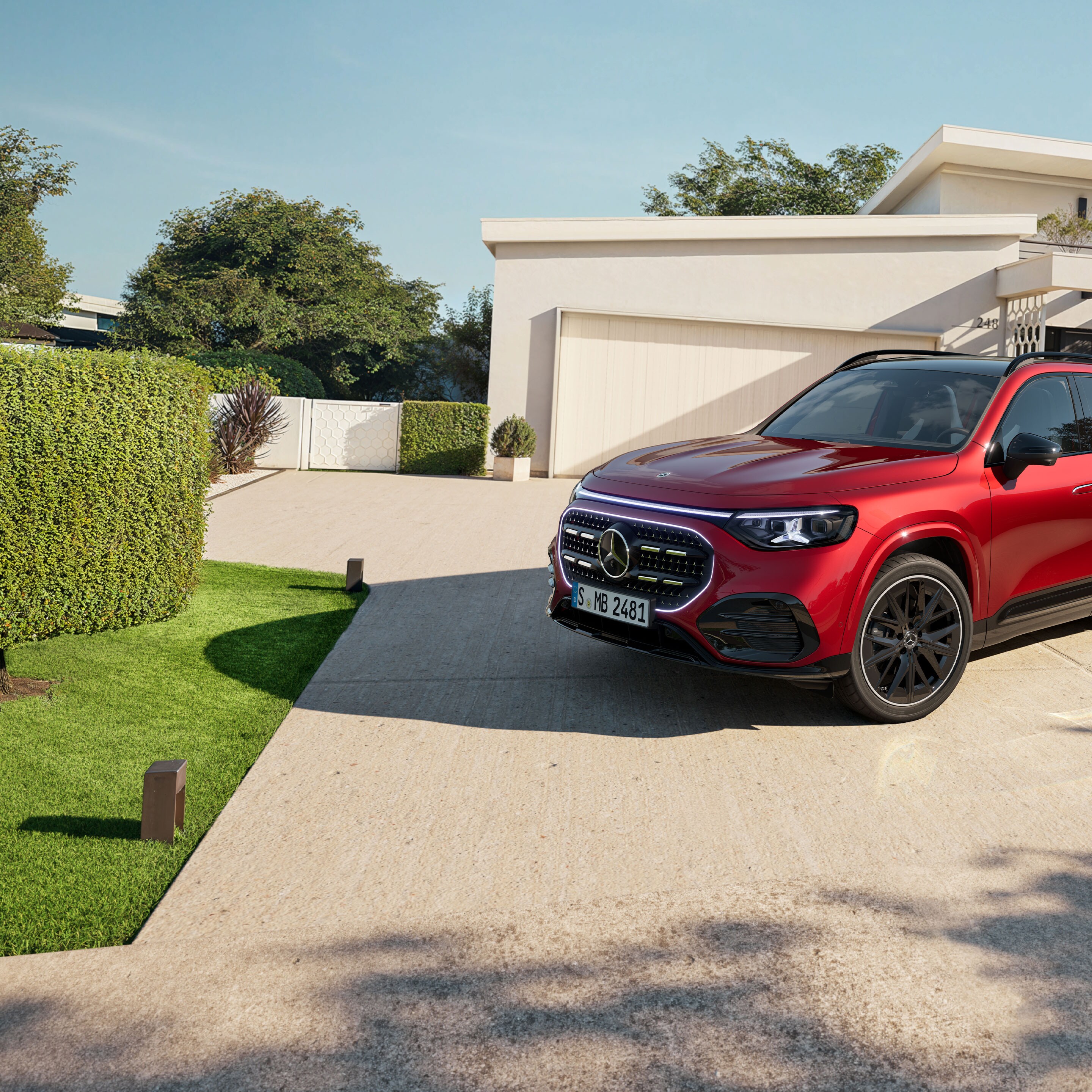 Mercedes-Benz全新智慧混能 GLB 的車身