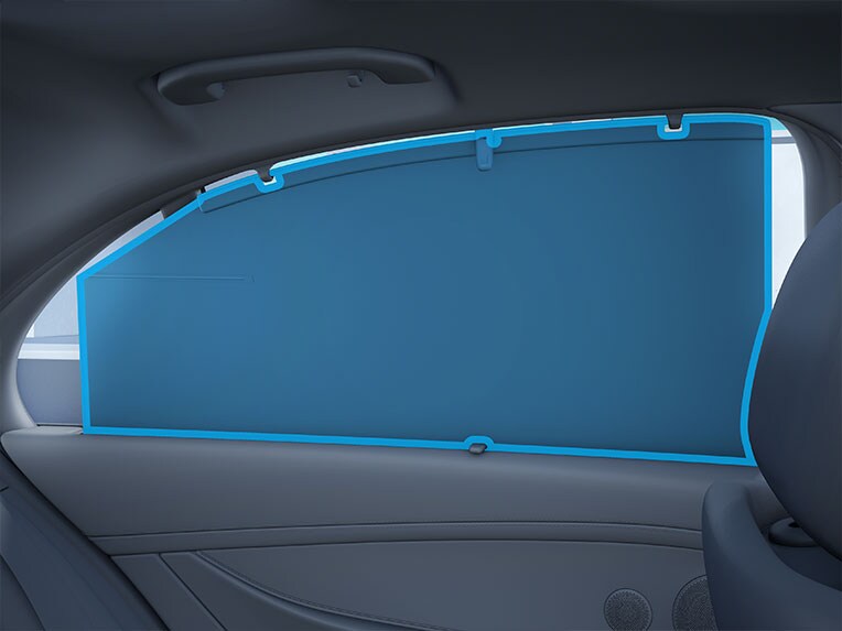 Mercedes-Maybach GLS車廂電動捲筒式遮陽簾。