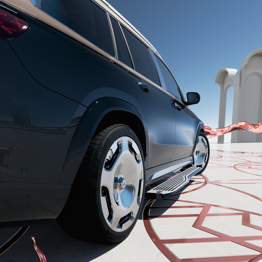 Side view of the Mercedes-Maybach GLS 600 with a view of the door sills.