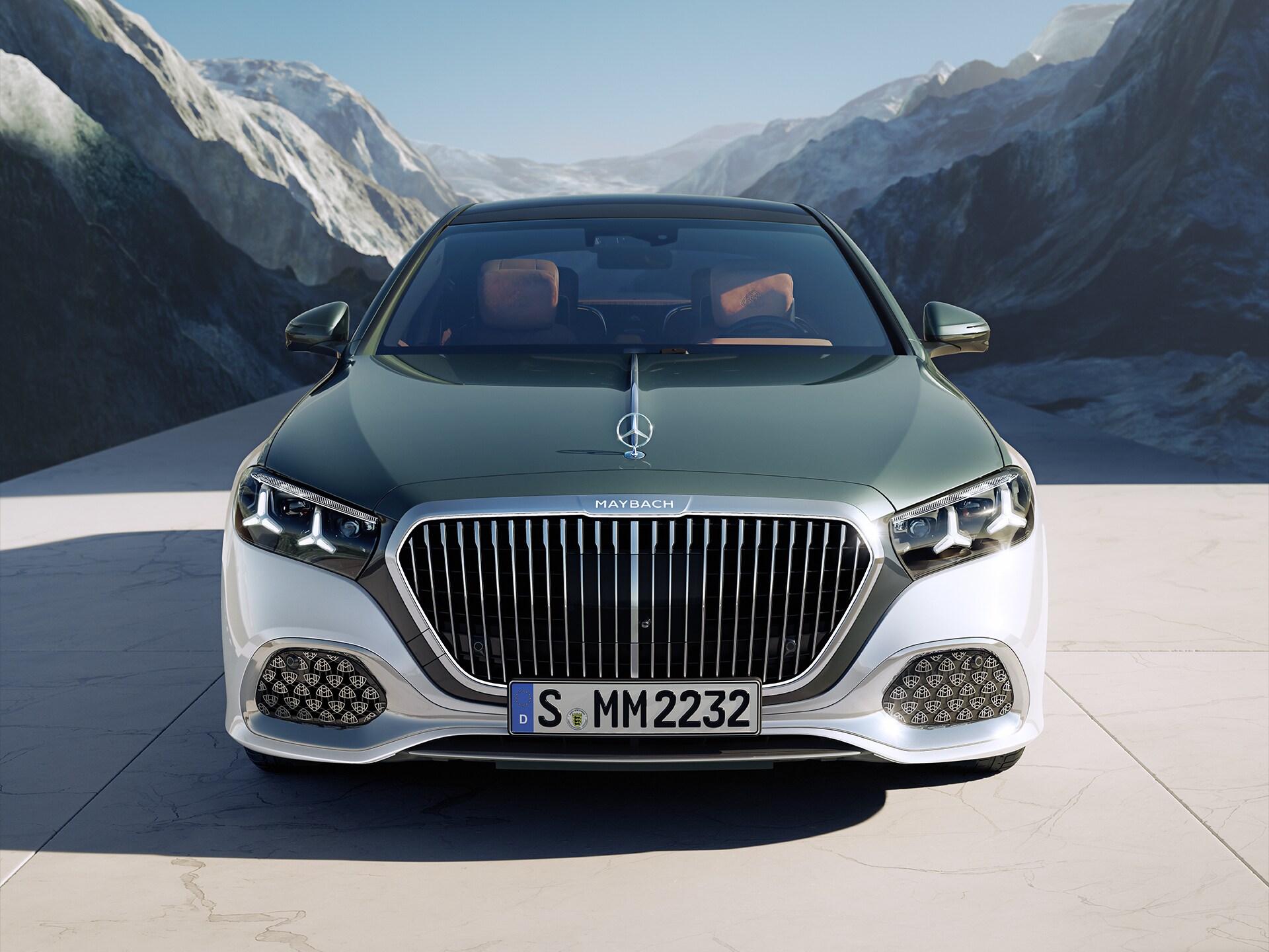 Mercedes-Maybach S-Class 的偏側視圖。