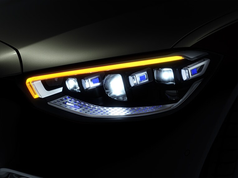 A Mercedes Maybach S-Class DIGITAL LIGHT projector.