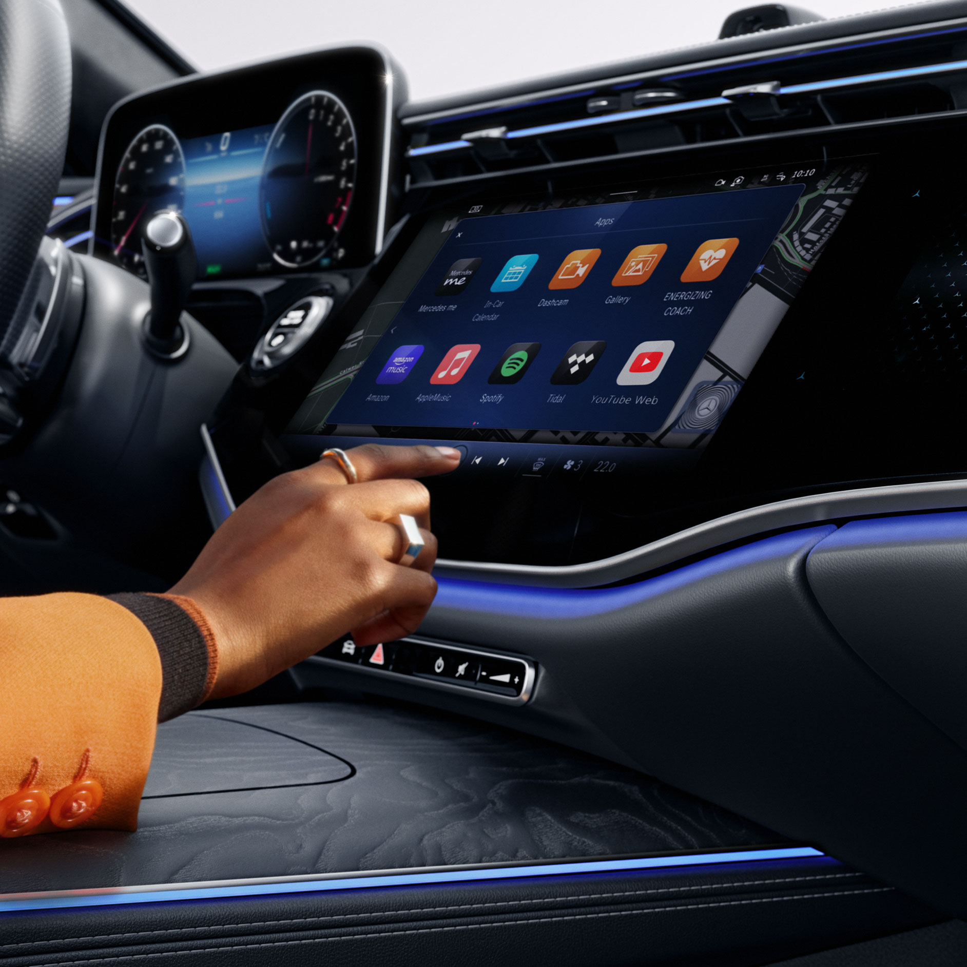 The interior of the Mercedes-Benz E-Class Saloon. Intuitive operation | MBUX multimedia system | Mercedes-Benz