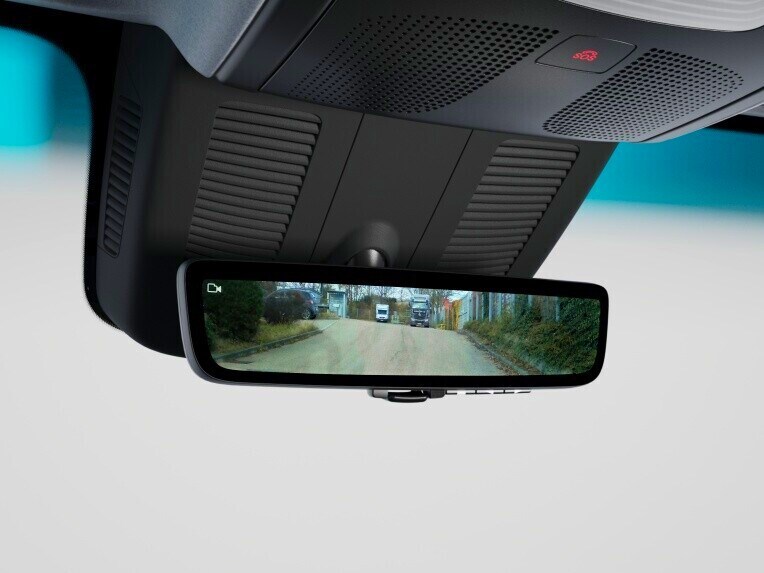 The digital interior mirror in the Mercedes-Benz eSprinter Panel Van.