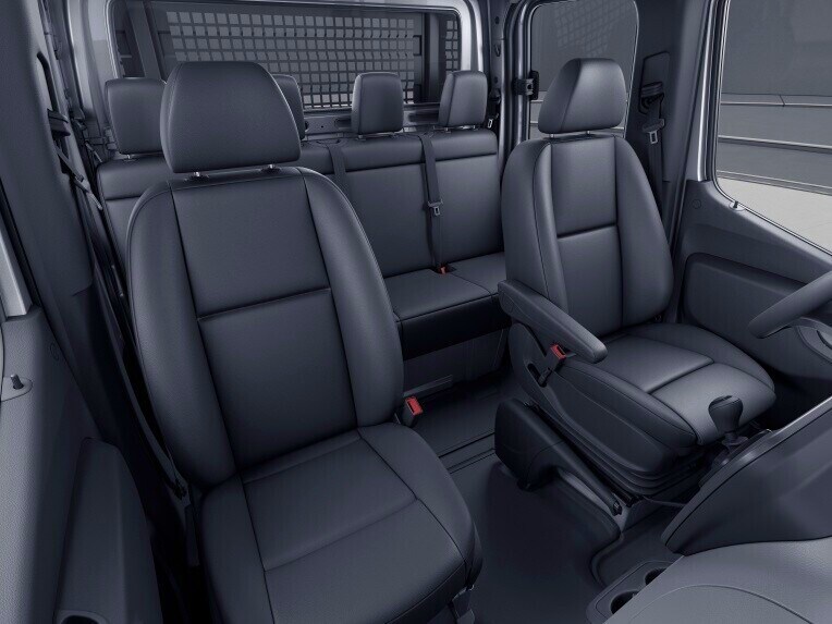 The Sprinter chassis with crewcab and single seat for the front passenger.