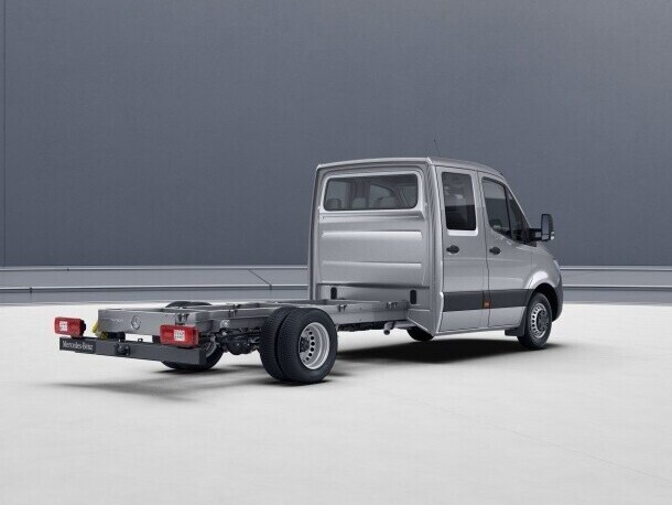 The Sprinter chassis in the long vehicle length with crewcab.